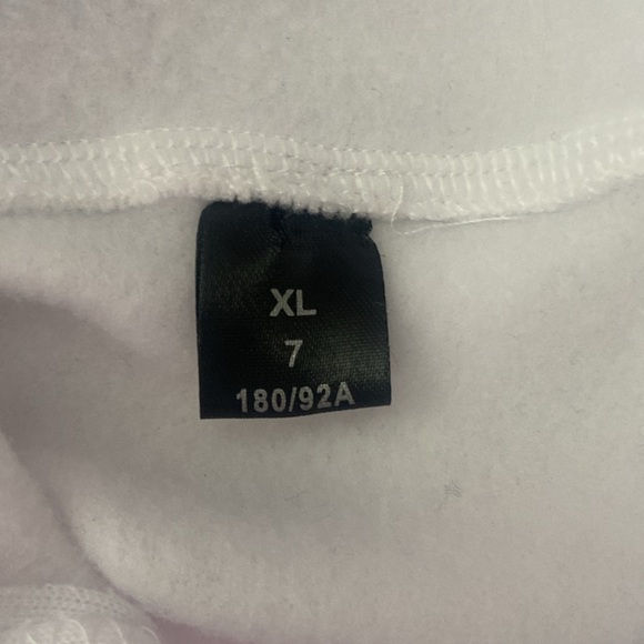 Vampire Diaries hoodie 🧛‍♀️ - Picture 4 of 5